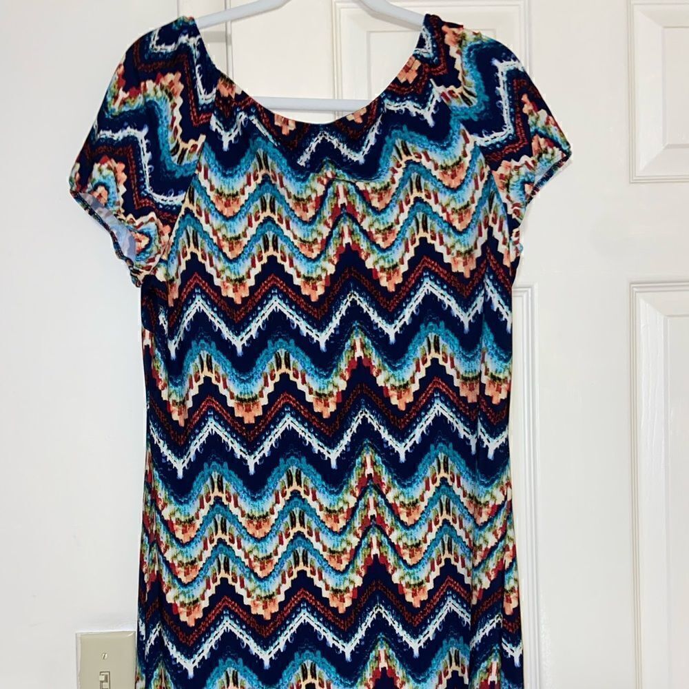 Sleeveless knee length dress size xl